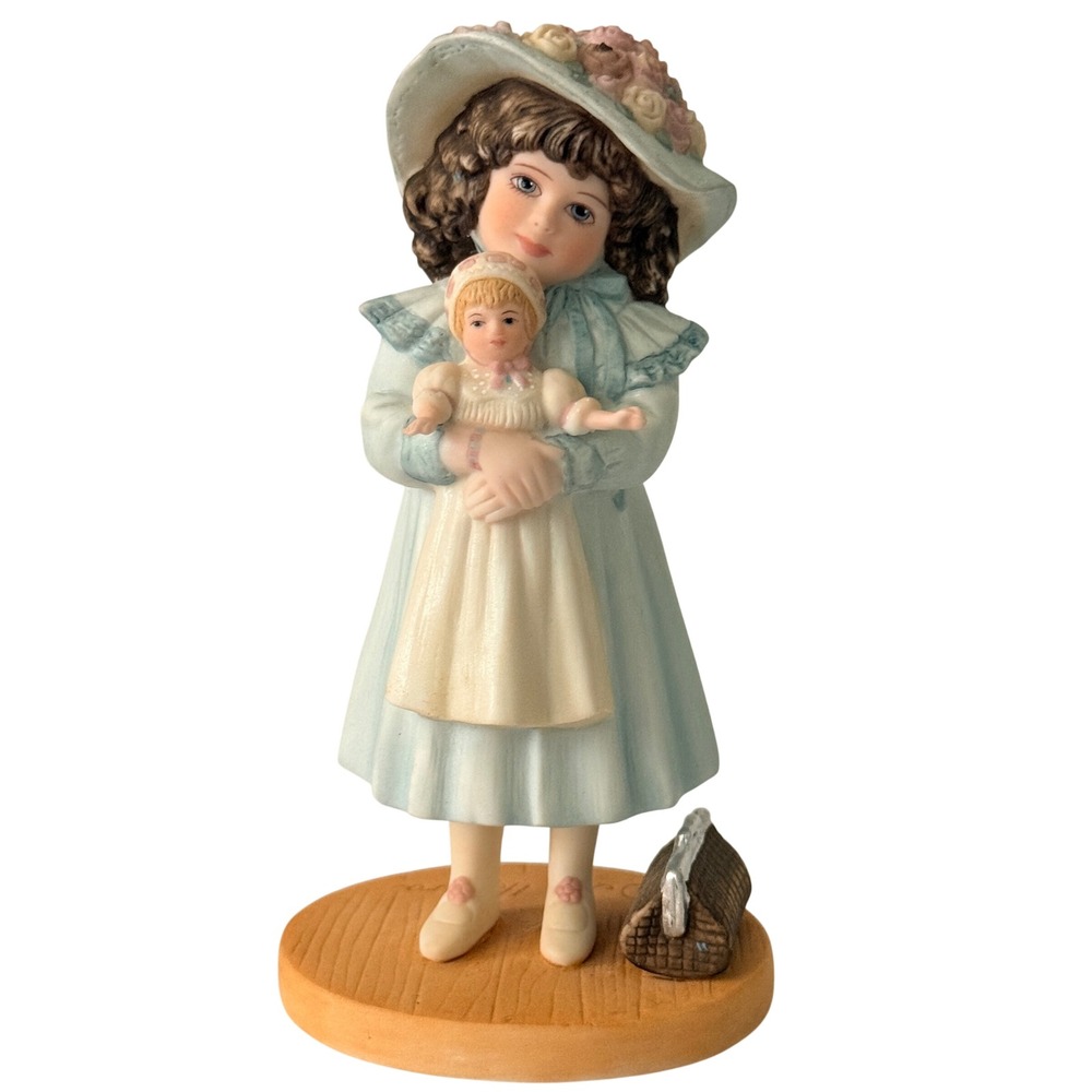 Jan Hagara Audrey Figurine Girl with Doll Collectors Club Edition C22326 No 228